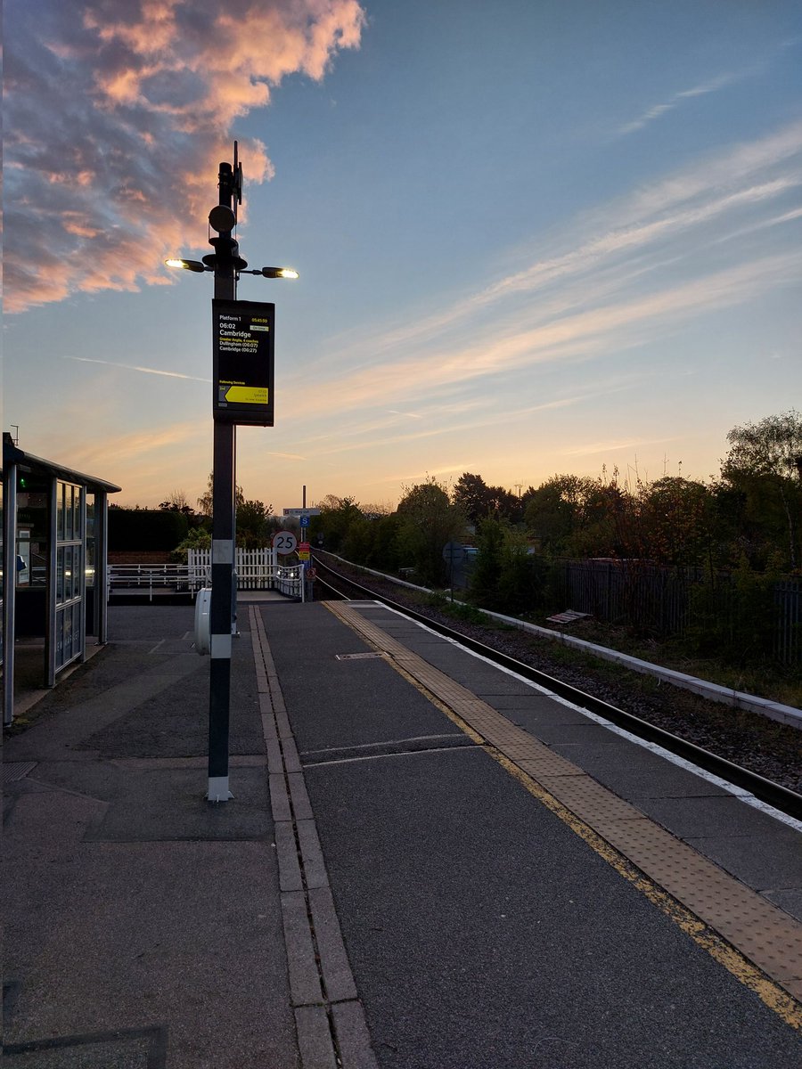 Bright but flipping cold! 🚆 🧊 😫