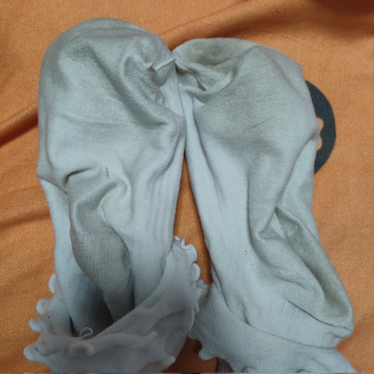 福利姬云朵小羊的原味屋分享的黄推图片2 - 网红私拍内容