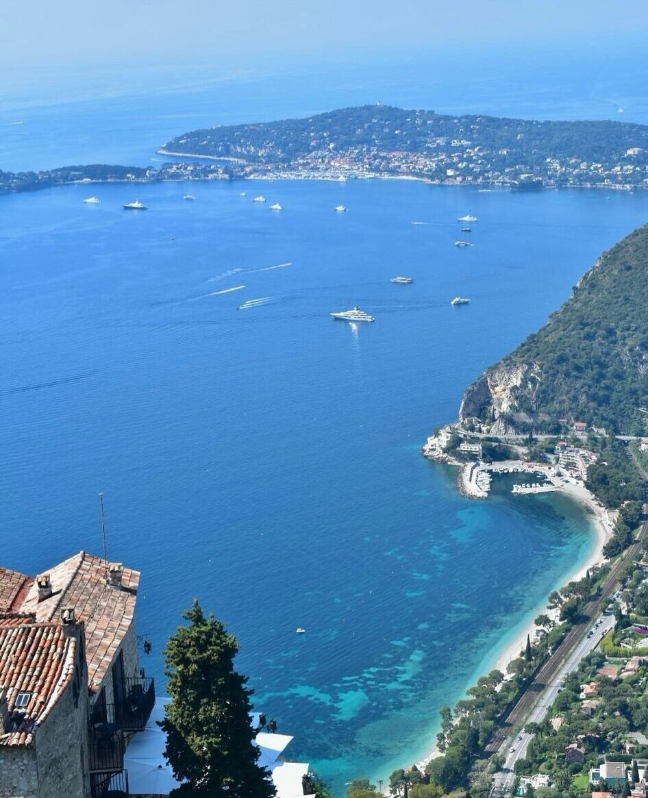 (Re)Découvrez chaque jour le #Département06 en photo ! Partagez vos plus beaux clichés du Département avec #AlpesMaritimes 

L'équipe du Département vous souhaite une belle journée ☀️

📸 melissadnphoto_ (IG) / Eze

#CotedAzurFrance #VisitCotedAzur @VisitCotedazur