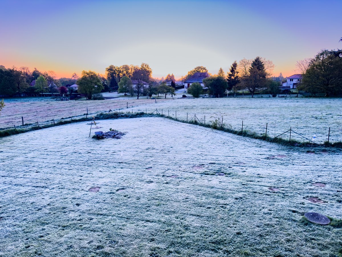 Troisième nuit de gel agricole ce matin, le thermomètre baisse jusqu’à -3 °C sur la Haute-Vienne. @Meteovilles @meteo60 @lachainemeteo @MeteoExpress @SergeZaka