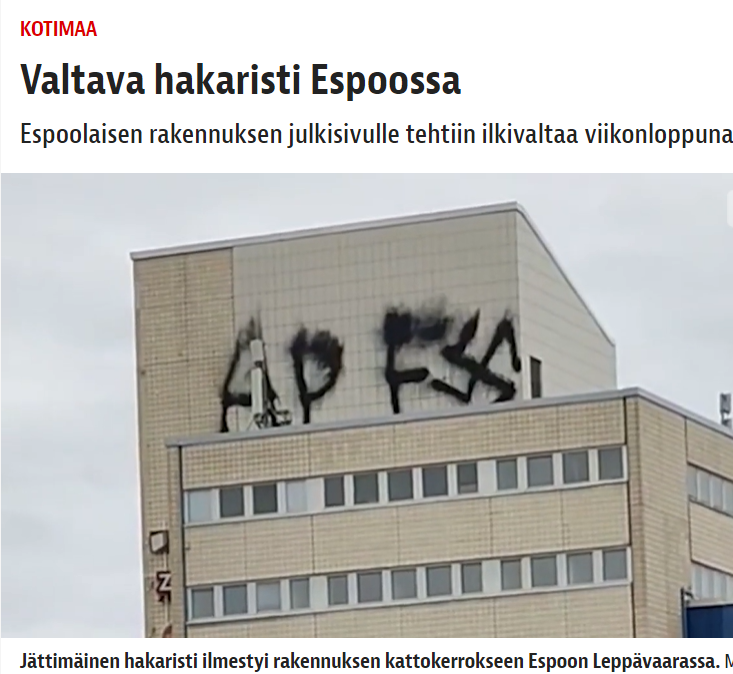 'Oikeusministeri' hajotti rasismityöryhmän, mutta 'sisäministerin' ja 'elinkeinoministerin' avustajaksi palkattiin pesunkestävä rasisti, joka muutti pois Espoosta - 'kaduilla ja lähijunissa liikaa jalla jallaa'.

Espoo toivottaa tervetulleeksi takaisin:
iltalehti.fi/kotimaa/a/34f5…
