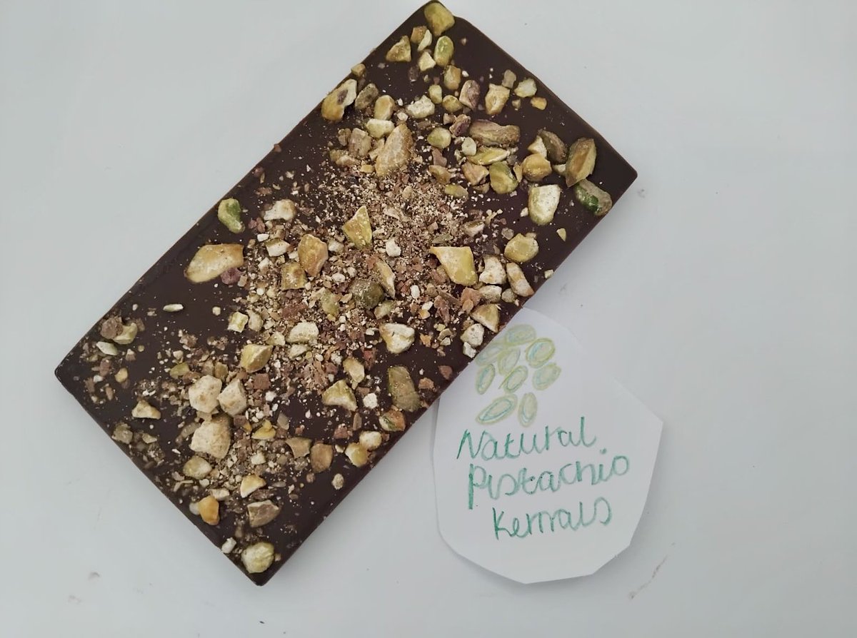 Raw chocolate & Pistachios 

70% Natural Raw Pistachios with organic raw chocolate.

All of our products are #vegan #handmade and packed in 100% #biodegradable – kraft boxes. 

Shop this and other special delights

#purecacao #purecacaouk #handcraftedintheuk  #chocolatetreats