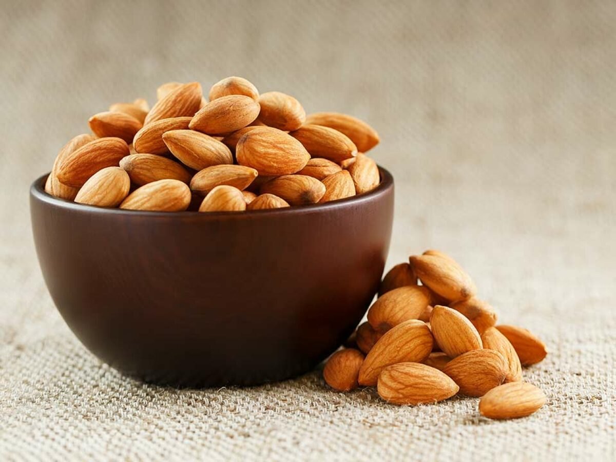 Almonds are rich in nutrients, including fiber, vitamin E, and magnesium. They also contain calcium, copper, iron, potassium, riboflavin, zinc, and B vitamins. A 30-gram serving has 13 grams of healthy unsaturated fats and 1 gram of saturated fat.

#Gonutra #superfood