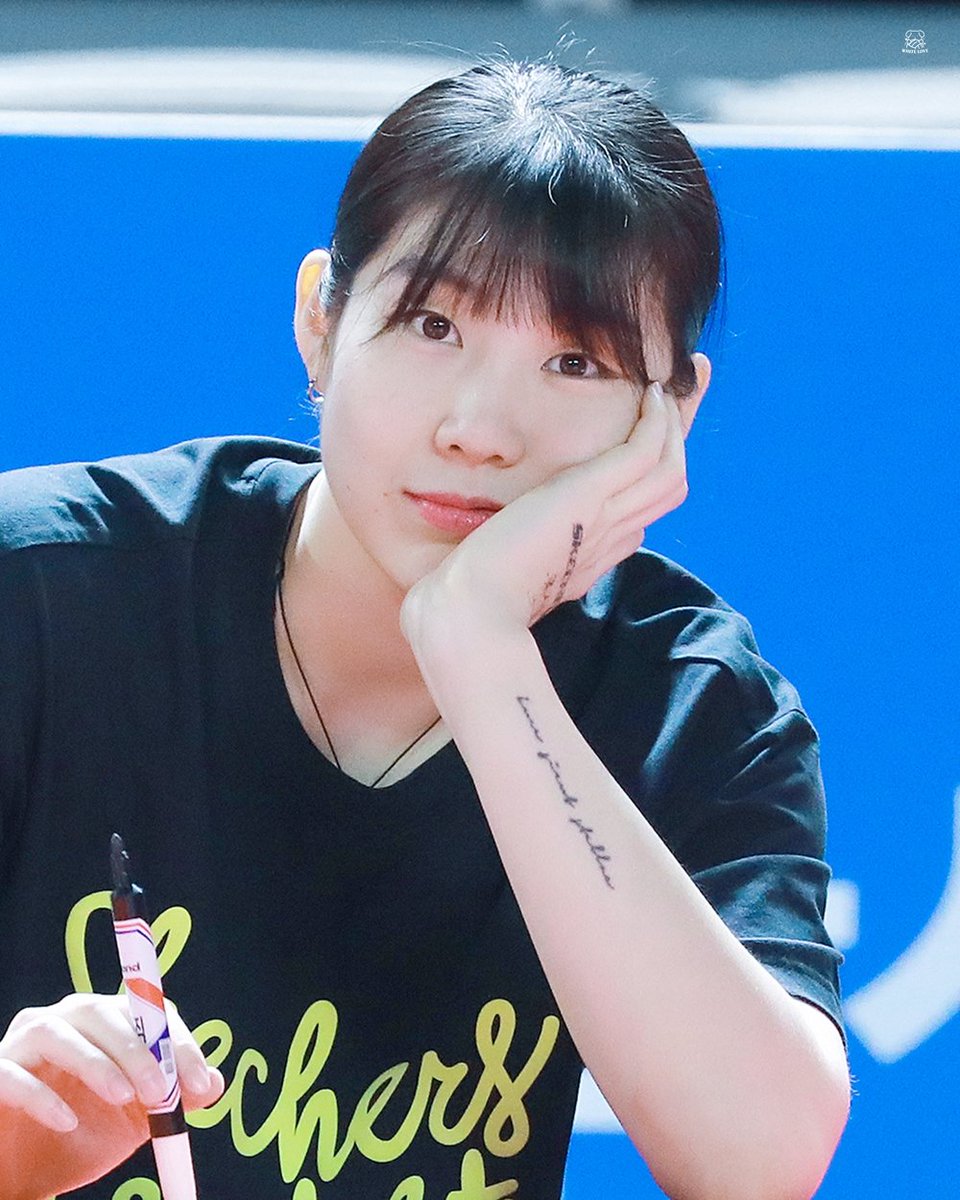 yoong_ligtor's tweet photo. Soyoung ah, apapun kata2 org org mohon jangan di hiraukan.. cukup melihat kedepan dan lakukan yang terbaik.. aku akan selalu mendukung mu 💙💙 mari bermain volly musim depan dengan bahagia.. 🥰❤️

#Leesoyoung https://t.co/ZBXgLkWfl4
