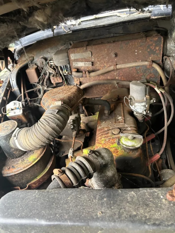 BarnFindsUK's tweet photo. Ad: 1954 Humber Hawk - "been sat in a barn for years"
On eBay here -->> https://t.co/fA9y3T0MKn
#ClassicCarForSale #BarnFind #HumberHawk #ClassicCarRestoration #VintageCarFinds #ClassicCarAuction https://t.co/I4Rb8PGlxU