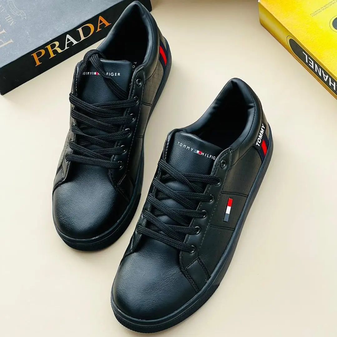 Our footwear of the week goes to Tommy Hilfiger Casuals🛍️
