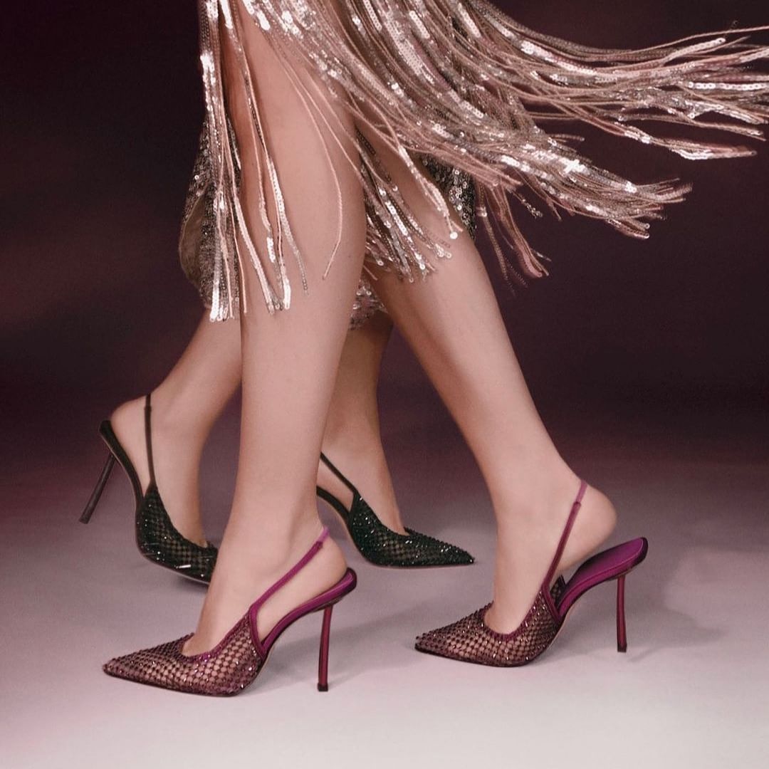 SandtonCity's tweet photo. A little sparkle never hurt ✨️
Step into the spotlight with shiny shoes from LeSilla at Preview Designer Collection.
#IconicSandton #PreviewDesignerCollection #LeSilla #Shoes https://t.co/ytmReGToUj