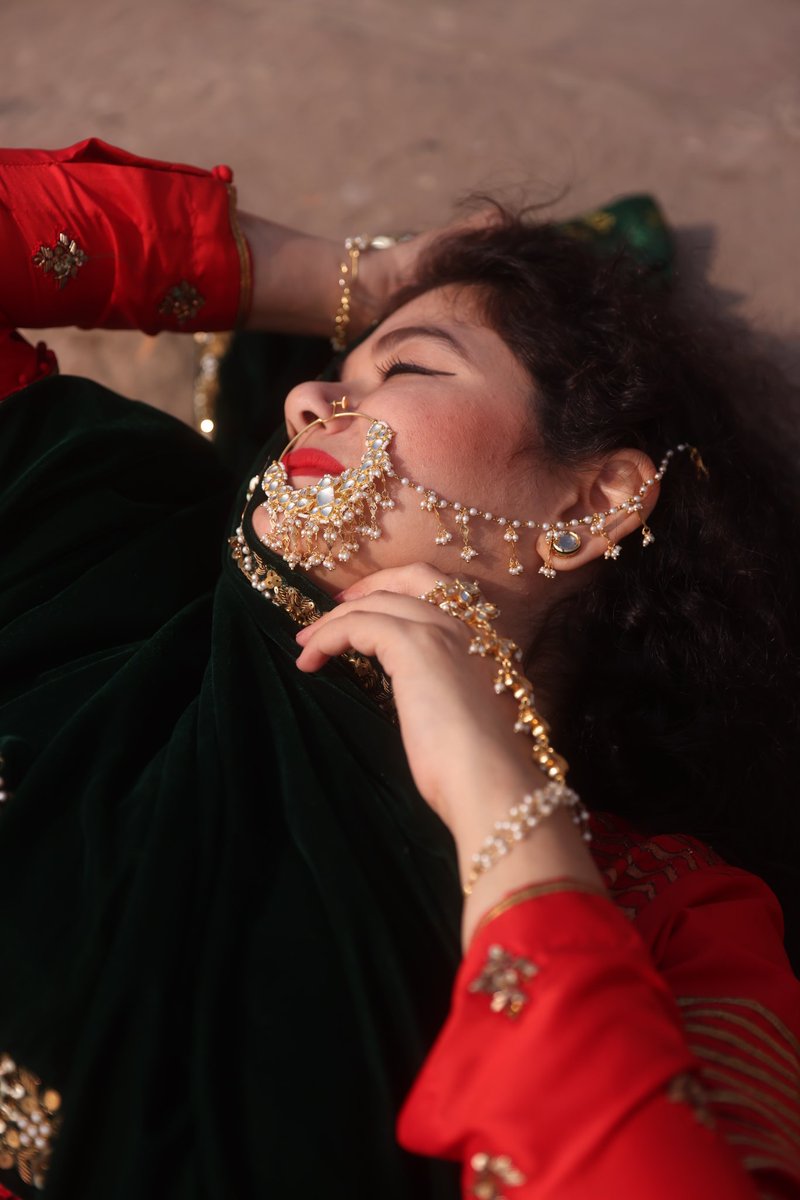 Sarakhti jaaye rukh se naqaab ahista ahista... #portraits #fashionphotography