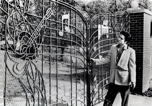 ON THIS DAY April 22, 1957, Elvis had the guitar gates at Graceland installed. #Elvis #ElvisPresley #Elvis1957 #Elvistheking #ElvisHistory #Elvis2024