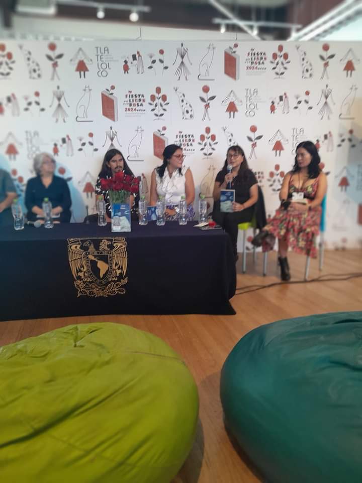 Hoy en el CCU Tlatelolco 🫰🏽
#SombraDelAire #FomentoALaLectura #Poesía #literatura #ccutlatelolco