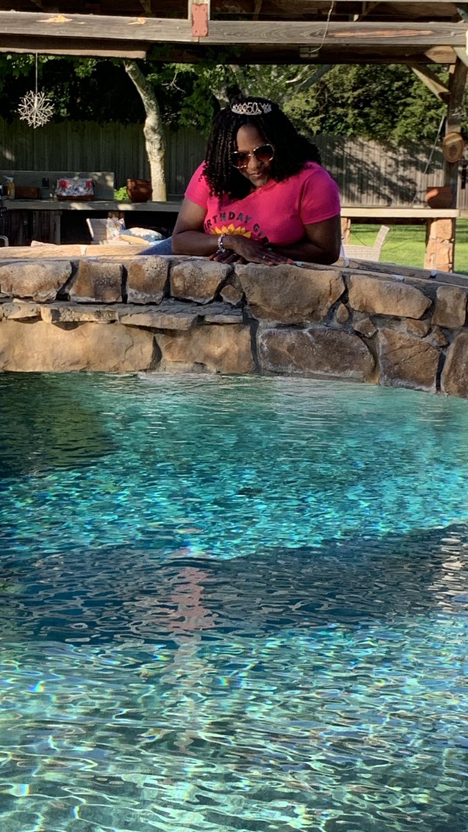 Foncelle74's tweet photo. Oh the shenanigans as year 50 is off to a great start! Itโs been a blessed weekend get away road trip with my bestie!๐ฅณ๐#girlsroadtrip #year50 https://t.co/4Z3dQqHyha