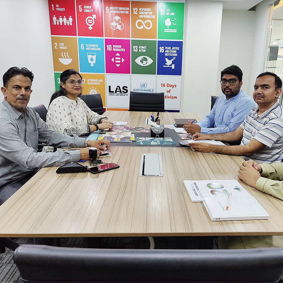 In our climate change interventions, we have joined hands with @HisaarF, where both parties will look to install Reverse Osmosis water systems and Water Treatment systems for the public in district Jacobabad. This partnership will ensure the availability of clean drinking water.