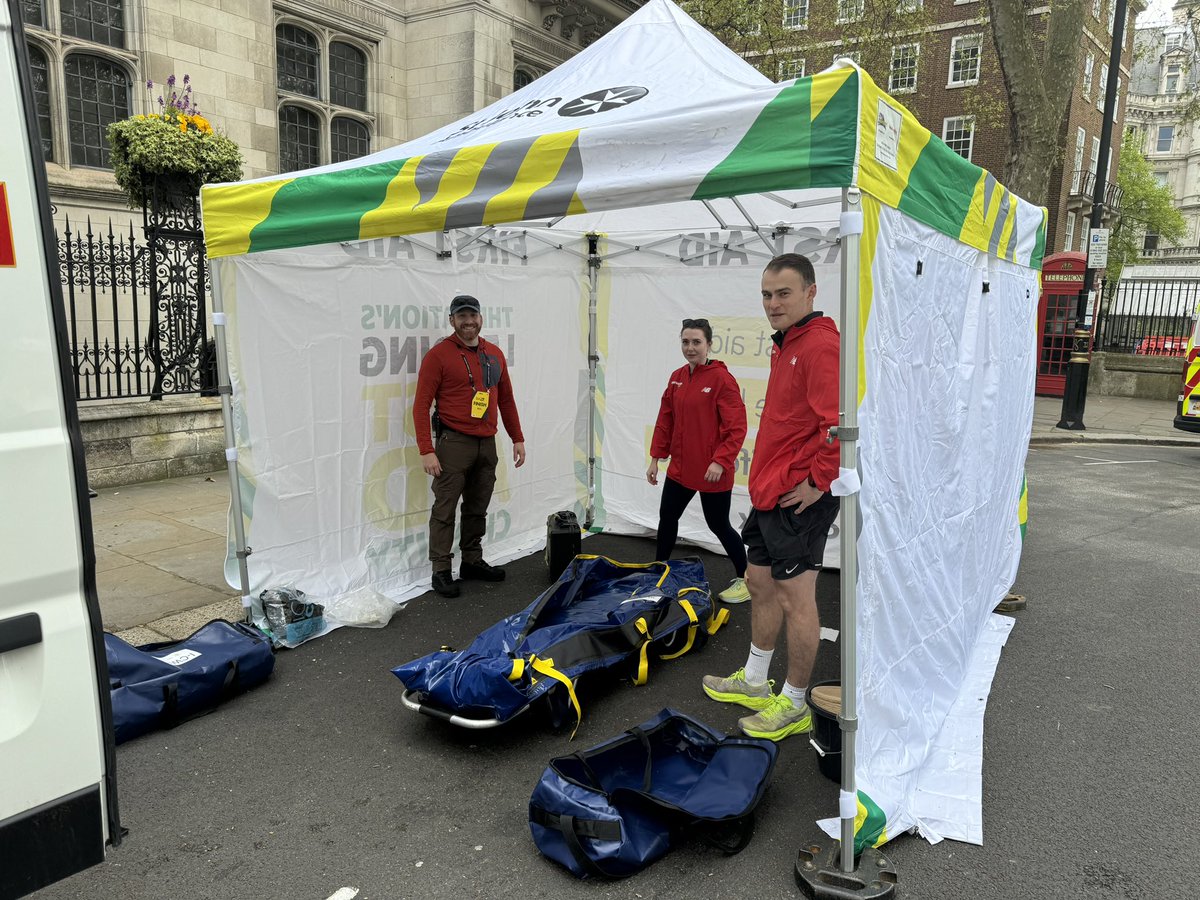 RossHemingway's tweet photo. @drdanfp @todd_leckie @freddomed @marathonmedic_ @NereusMedical I agree Dan, fantastic to see all the runners yesterday and be part of the development of Rapid Response mobile Heat Stroke - Cold Water Immersion Teams.
#coolfirsttransportsecond https://t.co/BY3WyOLzWg