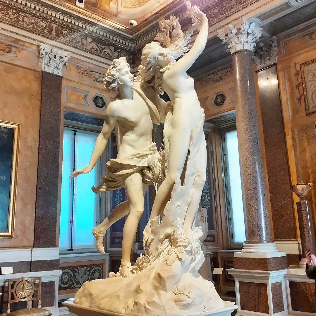 Apollo e Dafne GinaLorenzo Bernini . Galleria Borghese Roma