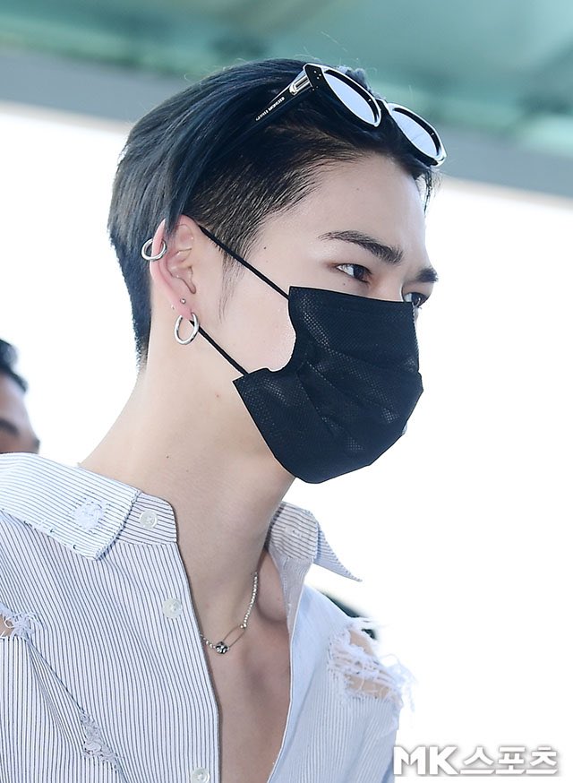 enhypenupdates's tweet photo. [AIRPORT] 240422

NI-KI at Incheon Airport on their way to the U.S. | Press Photo (1)

@ENHYPEN_members @ENHYPEN #ENHYPEN #엔하이픈 #NI_KI #니키 https://t.co/vayk36pRCm