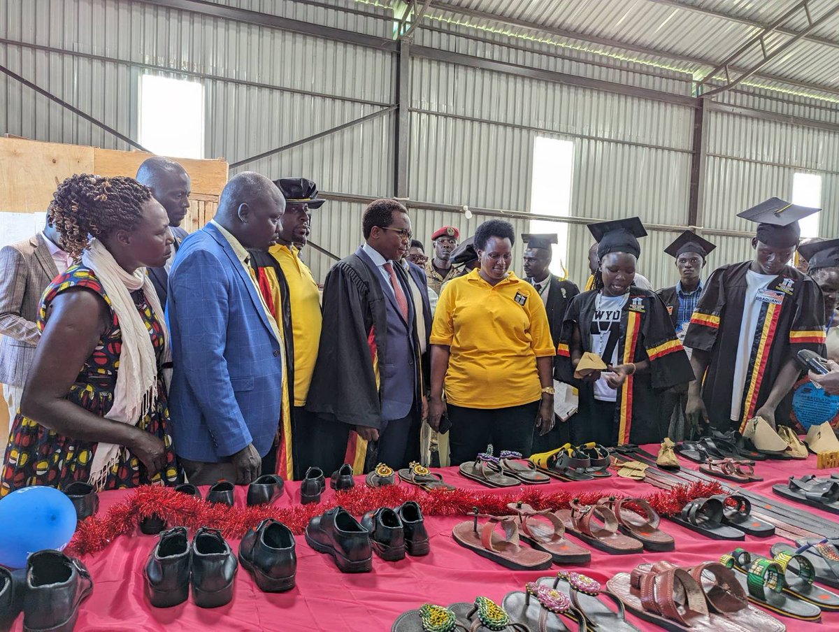 JaneBarekye's tweet photo. The Minister of State for Northern Uganda, Dr. @KennethOmona presided over the graduation ceremony of 584 students who have completed their vocational training in  various disciplines at Acholi Zonal Presidential Industrial Hub located in Gulu district. To the graduates, congratulations on reaching this milestone!