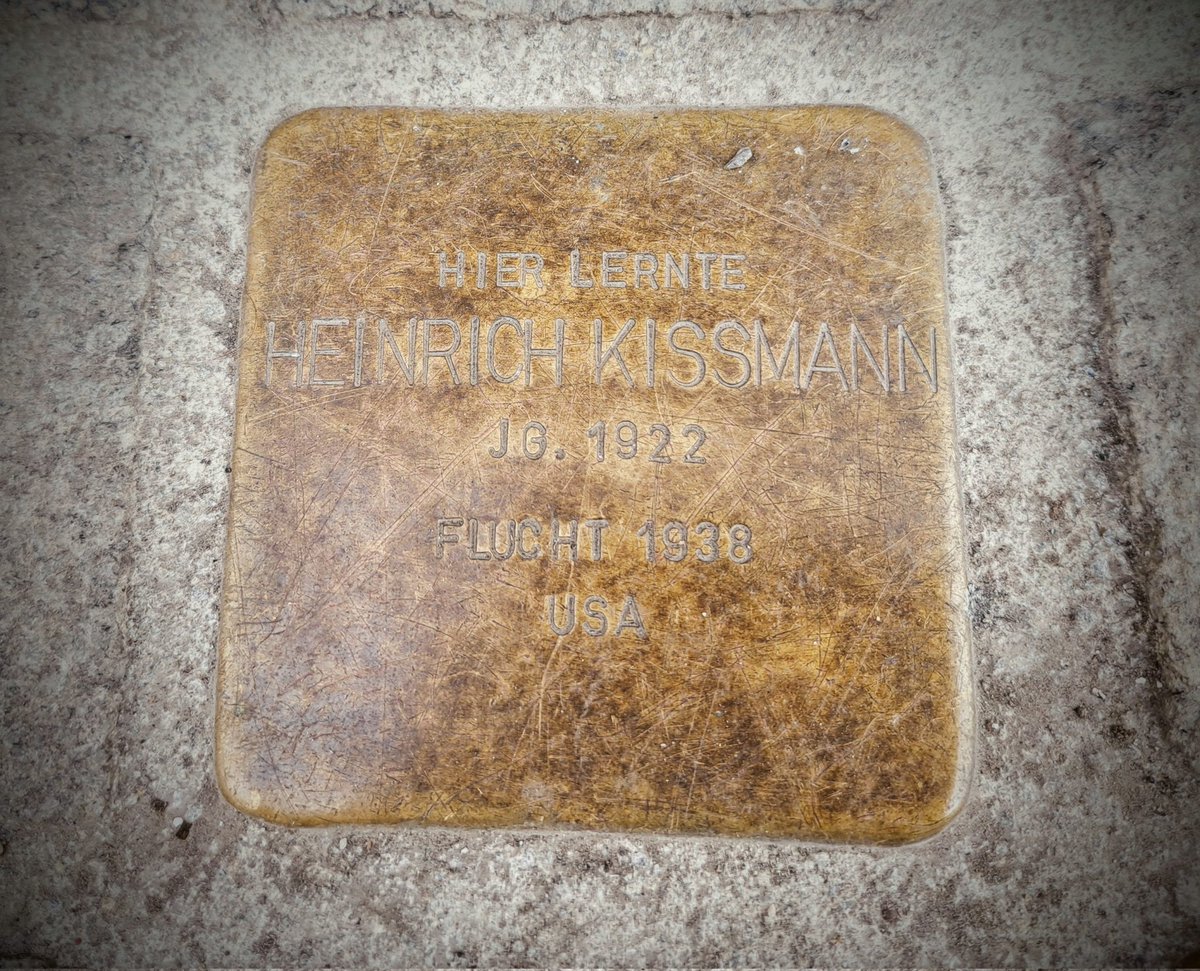 📣 FREITAG, Stolpersteinrundgang in Graz, 16 Uhr 📍 

 👉bik.lbg.ac.at/events/rundgan…