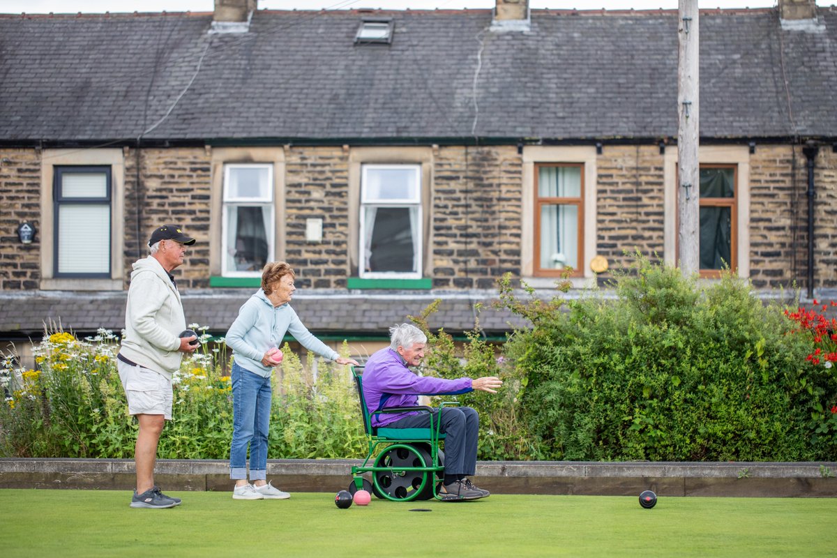 A new UWS study shows a drop in sports participation among older adults in Scotland, especially women over 75. By then only 28% of women and 48% of men meet recommended activity levels. #Health #Wellbeing #UWSResearchMatters Read more: uws.ac.uk/news/new-resea…