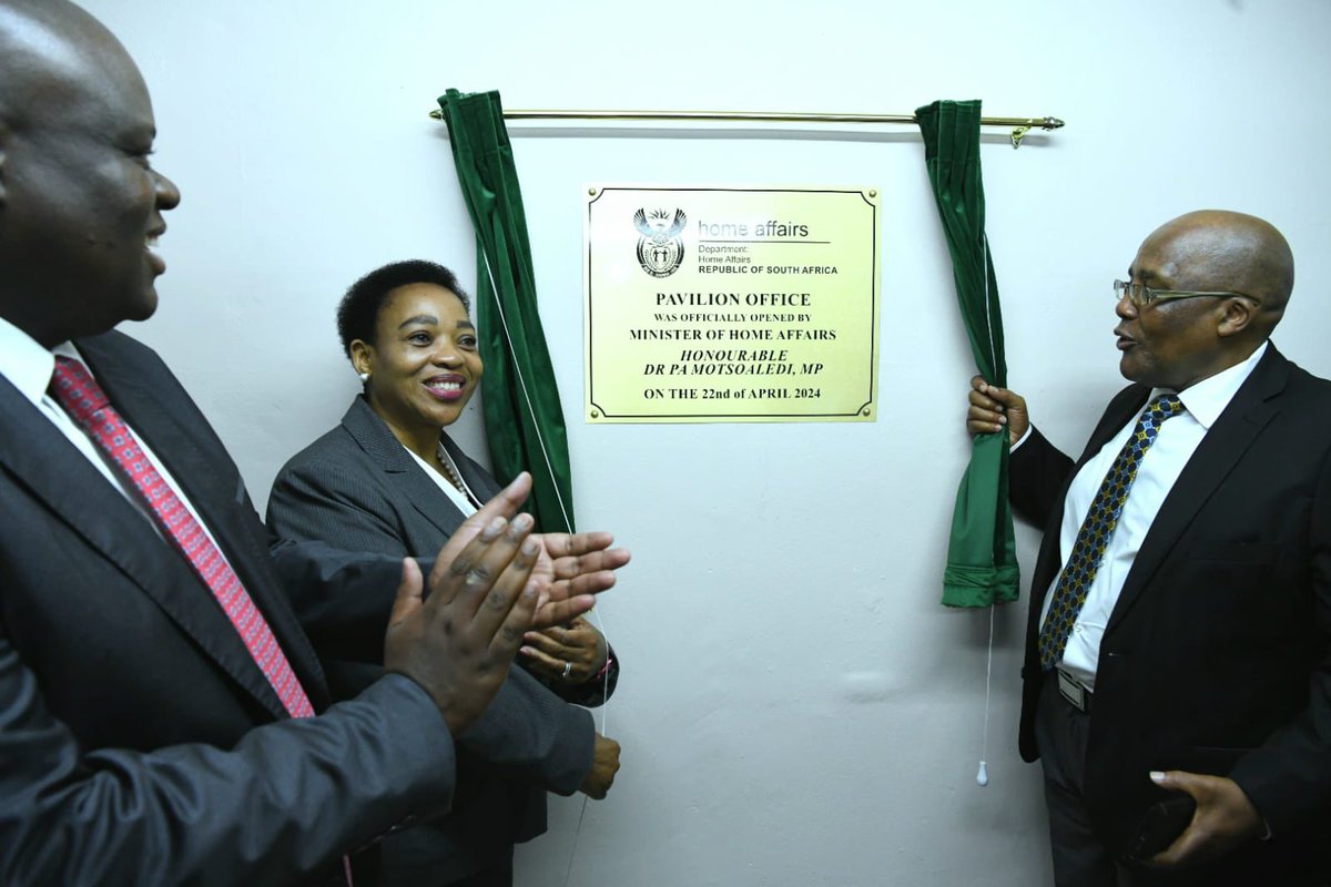 kzngov's tweet photo. The Home Affairs office at @ThePavSA is now open! Visit us today to apply for your Smart ID cards and passports. This is part of the Departments ongoing efforts to make services easily accessible to the public. #DHAServiceDelivery #CollectYourID https://t.co/8T5CbXzyHG