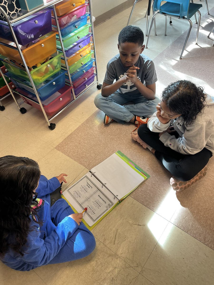 Erin Martin-Medina tweet media