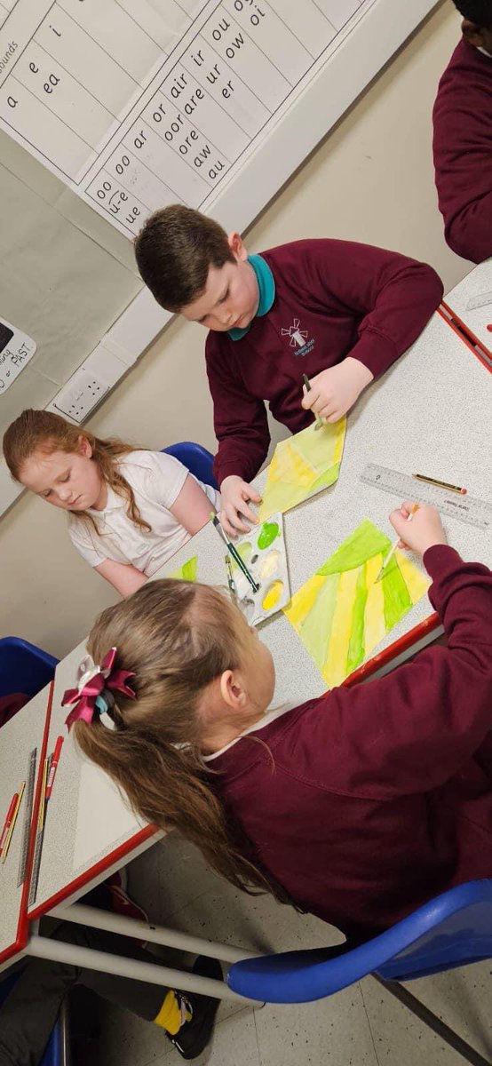 Class 3D loved exploring the fabulous works of artist Jason Messinger today. They added touches of vibrant green and yellow to white paint to create different tones of brightness for a jaw dropping class display!