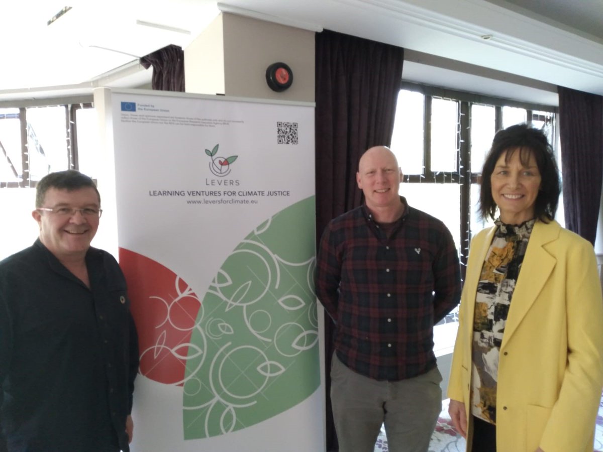 Dr John Scahill, Dr Mark Kelly & Dr Deirdre Garvey had a fascinating day on 20th April with Dr Kris De Meyerneuroscientist and Director of UCL Climate Action Unit at King’s College London . Workshop hosted by Edible Landscape Project/One Westport. @ATU_GalwayCity @GreenCampusIE