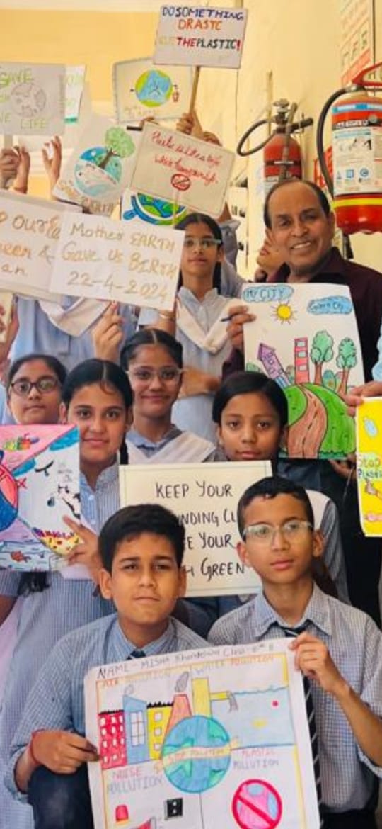 gcssspv's tweet photo. Glimpses of Earth Day celebration (22-4-2024)
The following activities were organized 
1.Poster making
2.Slogan Writing
3.Tree plantation
4.Nature walk
5.Rally
Gratitude Principal sir,Eco club incharge Anju ma'am  and all staff members. @Dir_Education @gcssspv https://t.co/GaSxqTk9ON