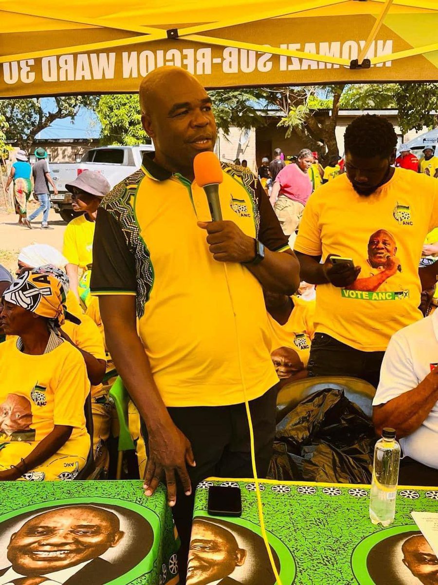 Operation buyel’ekhaya lead by the ANC Ehlanzeni Chairperson Cde Jackie Macie in ward 30 Nkomazi Malelane. The chair welcomed scores of former EFF members in the ward back to the ANC. 

Consolidating the ground towards a victory of the ANC. 
#VoteANC2024
#LetsDoMoreTogether