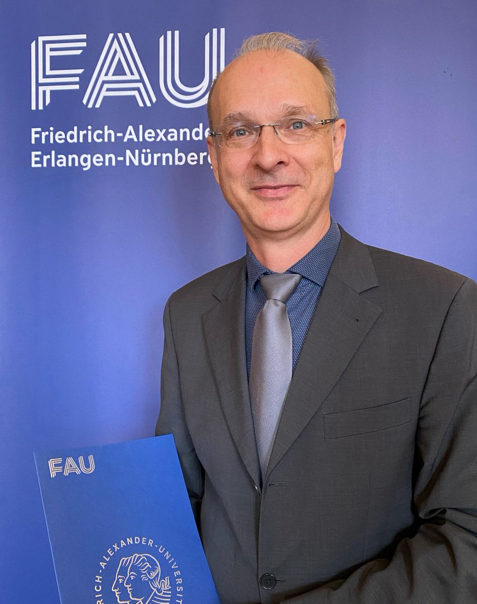 #FAUcongrats: The #FAU Medizincampus Oberfranken is expanding. Today, I appointed another #FAUprof for our #FAUstudents in #Bayreuth. Please join me in congratulating PD Dr. Jochen Willner. Jochen works in radiation therapy. @UniFAU 👏🎉