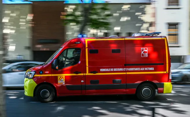 Une femme de 27 ans éjectée d'un manège, enquête ouverte : ce que l'on sait de l'accident mortel à la fête foraine de #Blois lepopulaire.fr/blois-41000/ac… #FaitsDivers #LoirEtCher