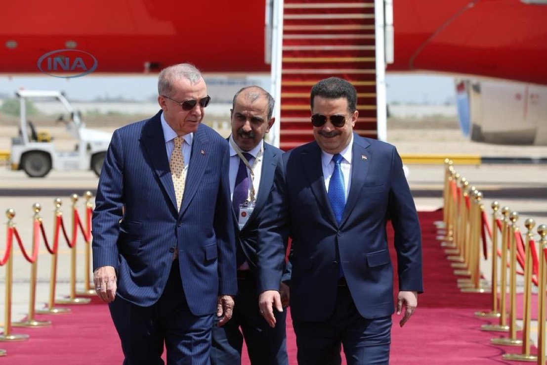 Cumhurbaşkanı Erdoğan, Bağdat'ta resmi törenle karşılandı.