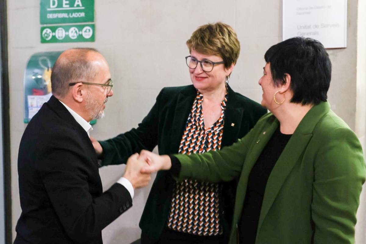 Un de cada tres infants i adolescents es troba en situació de pobresa o exclusió social a Catalunya. Per revertir aquestes xifres, s'ha aprovat l'Estratègia de lluita contra la pobresa infantil a Catalunya, treballada conjuntament entre el <a href="/govern/">Govern de Catalunya</a>,  <a href="/SaveChildrenCat/">Save the Children Catalunya</a>, <a href="/Ivalua_Cat/">Ivàlua - Institut Català d'Avaluació de Pol. Púb.</a>