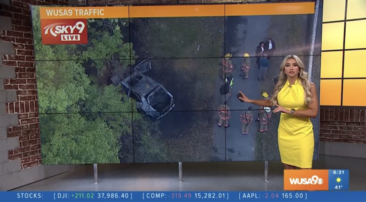LindsNance's tweet photo. Heads up in #Brookmont!

🔥 MacArthur Blvd north is CLOSED at Walhonding Rd due to an earlier vehicle fire. Take Mass Ave or River Rd instead!

🚙 Crash in #Annadale on the Inner Loop near Gallows Rd 
#GetUpDC https://t.co/EKrsiuncs9