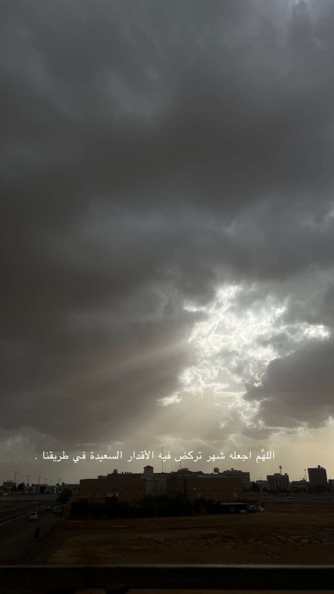 0lli8l's tweet photo. @78xi8 احس لو بيدي حطيت كل الصور ، استوعبت انه ألبوم في صور حلوه بس ماقد نزلتها حتى 😂😂 https://t.co/4re9WB8c63