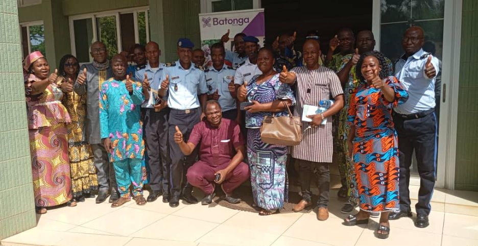 La Fondation Batonga a organisé un atelier pour renforcer la synergie entre les structures de protection dans plusieurs communes du Bénin. Objectif : améliorer la prise en charge des VGB et redynamiser le dispositif de référencement.

#référencementdesVBG
#ProtectionSociale
#INF