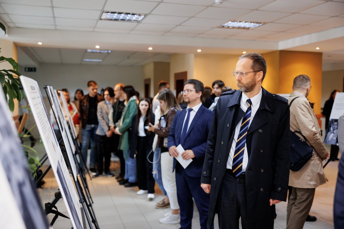 The 'Unissued Diplomas' exhibition was launched at Moldova State University. It counts 40 diplomas of Ukrainian students who dreamed of a bright future, suddenly interrupted by russian bombs. Further, the exhibition will be launched at the universities in Balti and Cahul.