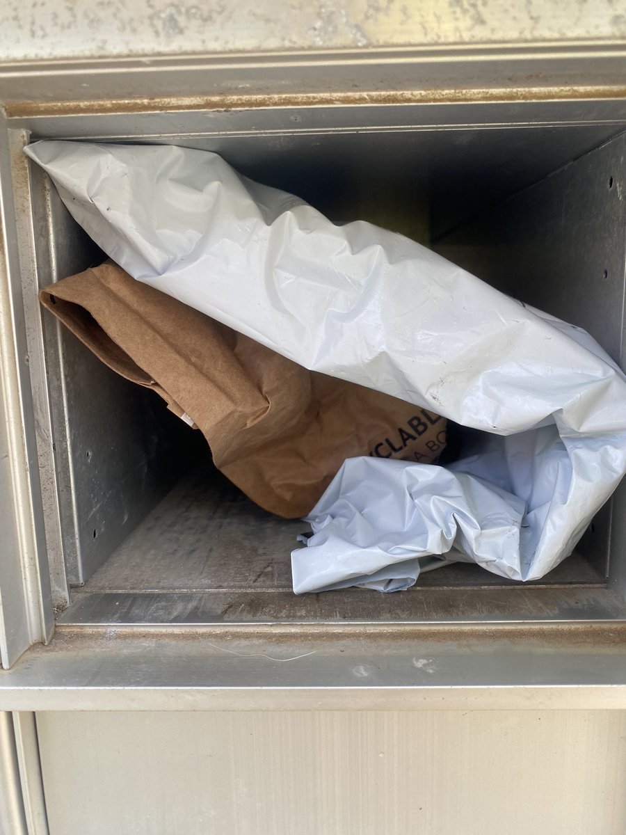 JShipwreck's tweet photo. @USPS @USPSHelp please help the Aguadilla Post Office install larger mailboxes for packages. They keep doing this and I receive packages and documents all bent or damaged. I have reached out to them before and they just blame me for not picking up my Mail. 🤦🏽‍♂️ https://t.co/YyLnp5CERX