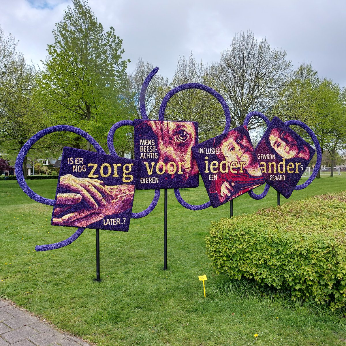 SmokeyJohn1's tweet photo. #Bloemendagen #Bloemendagenlimmen https://t.co/LXKQ6wwu58