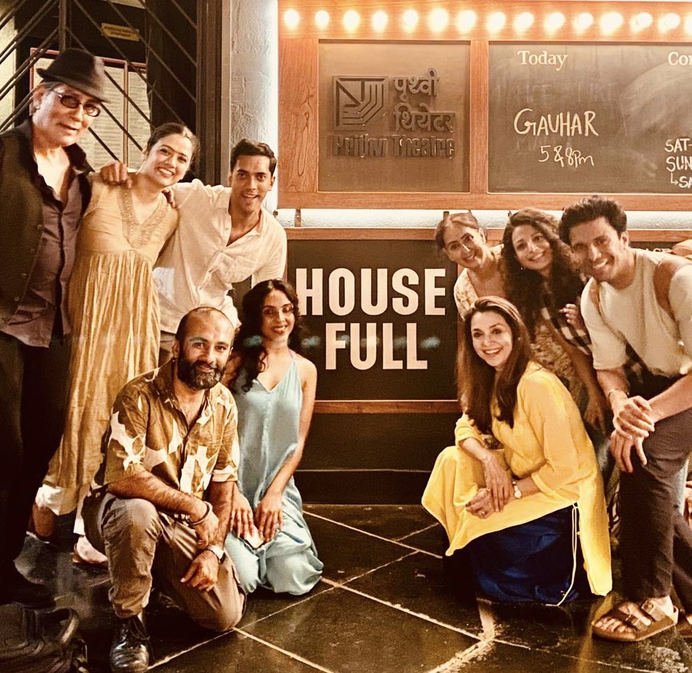 Full houses, most appreciative audiences, wonderful shows of Gauhar this month in ROH and Prithvi! Thank you for coming to the theatres to witness the amazing journey of singing star Gauhar