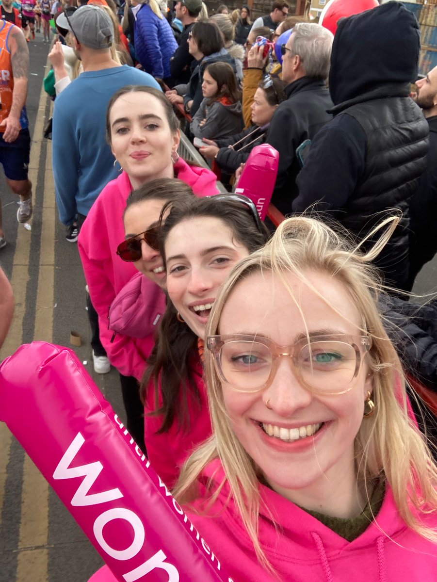 We were so happy to cheer on #TeamWomensAid at the #LondonMarathon yesterday as they ran to raise crucial funds for survivors of domestic abuse! 🏃‍♀️👏