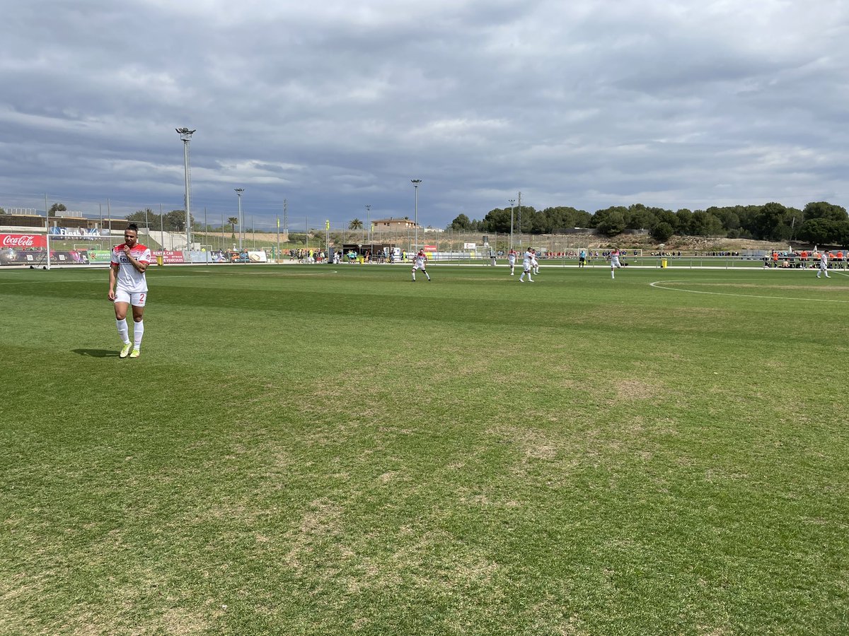 WarksPoliceFC's tweet image. HALF TIME

WPFC 5 - Yorkshire Ambo - 1 

@serveandprotect 
@ESFL20