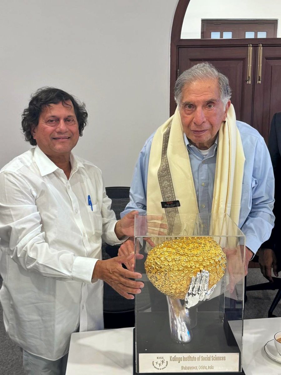 A fulfilling moment as Shree @RNTata2000 Ji accepts the esteemed KISS Humanitarian Award. My childhood ties with Tata Group have deeply inspired my admiration for his leadership and philanthropy. His commitment to community development alongside corporate leadership is exemplary.