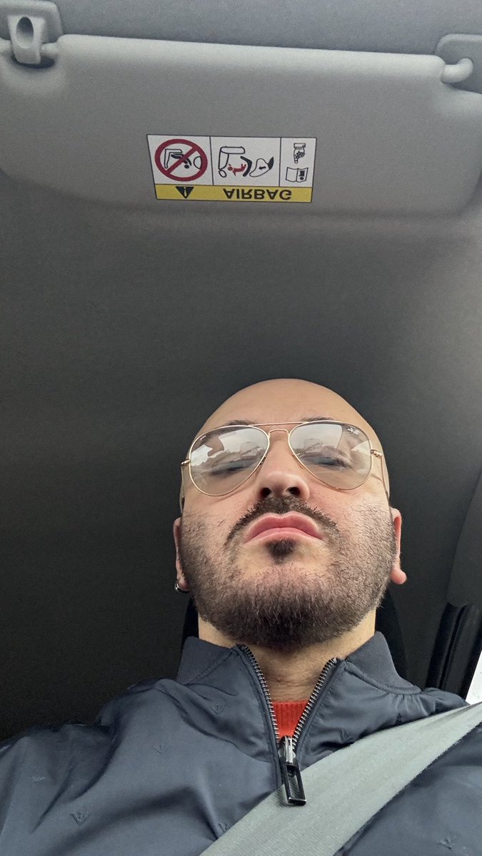 fabbrorex's tweet image. Flight cancelled