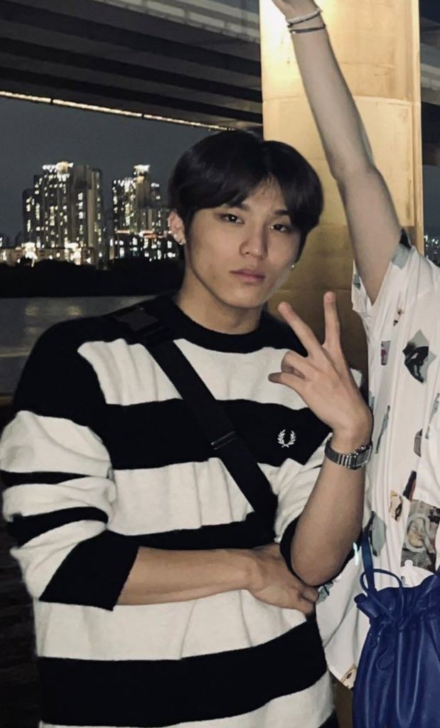 ashaiyest's tweet photo. [BACKSTREET]
#woohwan short au by ashaiyest.

gimana ceritanya kalo remaja first time open bo ketemu duda yang first time 'jajan'? plot twistnya— si klien ternyata tetangga baru, bikin juju pusing tujuh keliling. https://t.co/brZ8rFURSK