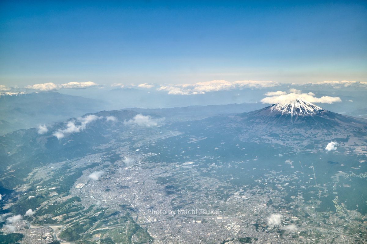 富士山強っ🗻

#富士山 #mtfuji #x100vi #fujifilmx100vi #fujifilmxseries #xシリーズ #xseries  #raw現像 #raw #手持ち撮影 #handheld