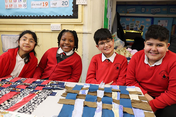 A new eco-conscious art exhibition has arrived at @SouthsideSW18. Created by hundreds of local children, the textile river uses upcycled materials to tell the story of the Wandle's role in our local history. Open until 8 May. wandsworth.town/weaving-out-wa…