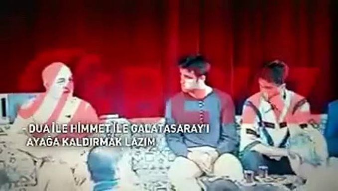 Şike iftirası attıkları Mecnun Otyakmaz ve Bülent Uygun Türkiye'nin mahkemeleri tarafından aklanıp ülkede yaşamaya devam ederken, görseldeki 3 şahıs bilin bakalım neredeler? Ben söyleyeyim. Türkiye Cumhuriyeti tarafından aranıyorlar. KAÇAKLAR!