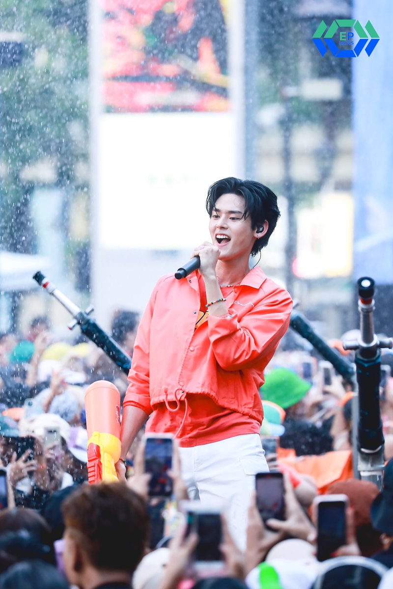 #EPNEWS #NAY_PERSES ร่วมสร้างสีสันในฟรีคอนเสิร์ต​ FWD Music Live Fest 3 #TimeToPlaySongkran ส่งท้ายเทศกาลสงกรานต์ ร้อง เต้น เล่นน้ำสนุกแบบฉ่ำ #FWDMusicLiveFest￼            #FWDMusicLiveFestXPERSES #PERSES #PERSES_TH