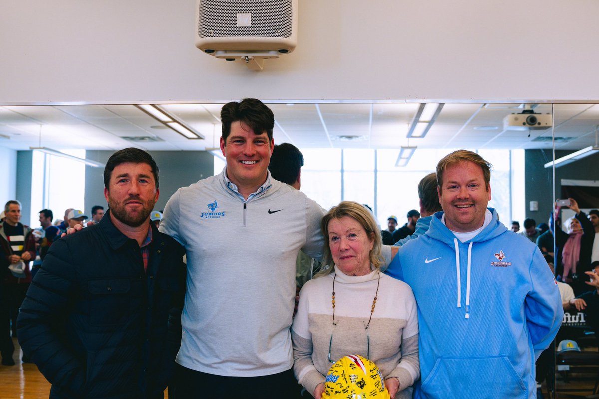 Amazing day watching @TuftsLacrosse get the win and seeing so many past and present Jumbos while honoring my dad in such a meaningful way! A truly special family #MFBT’s 🐘 🪖 🥍 @CoachDAnnolfo @coachmikedaly
