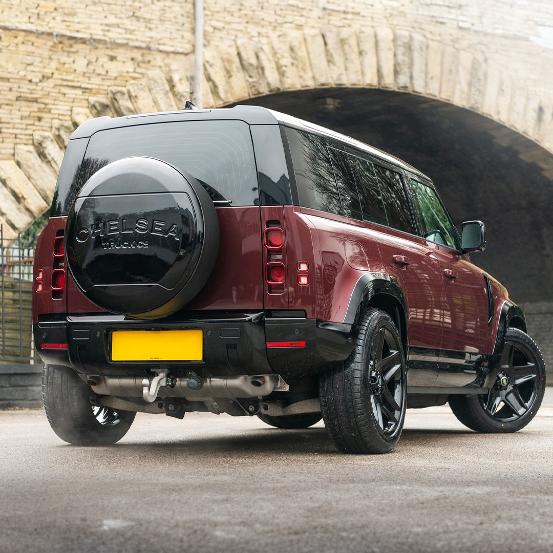 FOR SALE:- Price: £69,999 Model: Defender 110 - Landmark Year: 2020 Mileage: 4,500 - Carbon Bonnet - 22' Mondial Forged Alloy Wheels - 3pc Front Bumper Lower Valance - Portland Designo Quilted Leather Seats Over £25K in Added Extras! #ChelseaTruckCo #LandRover #Defender110